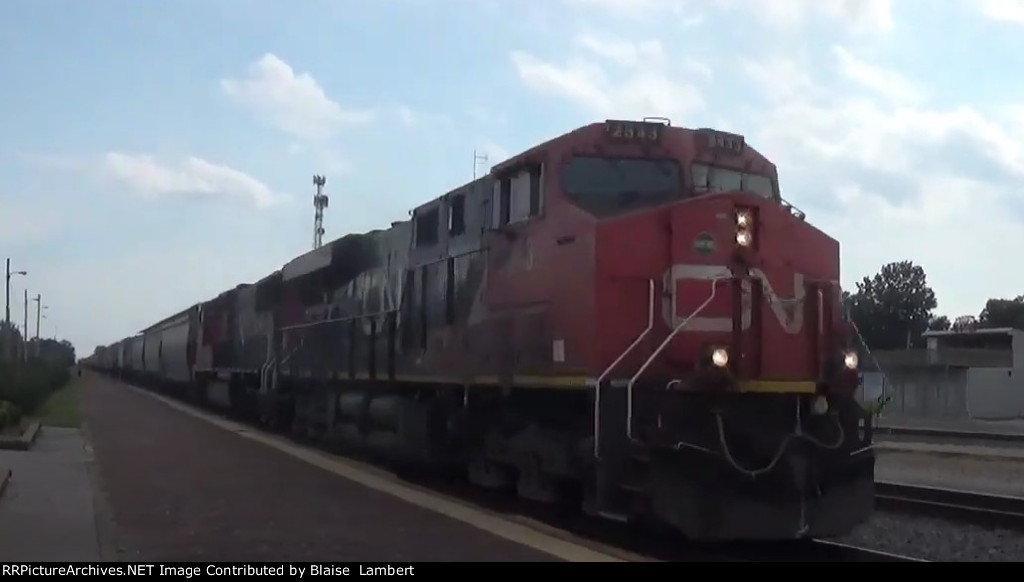 CN grain train